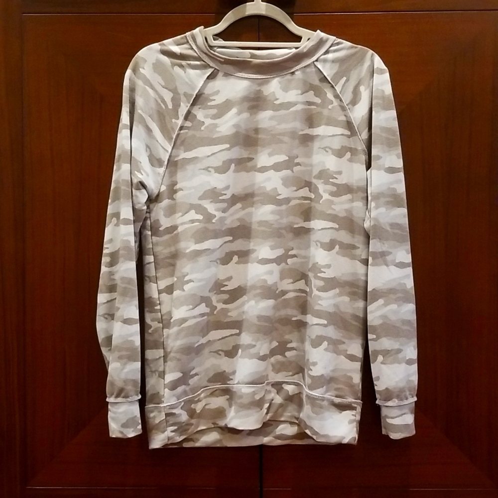 Cozy Camo Top - Picture 2 of 7